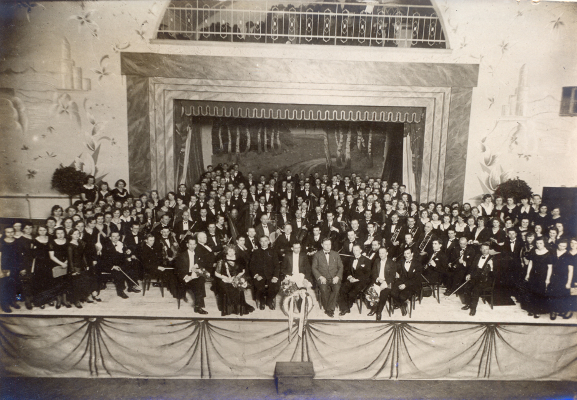 zdjęcie okładki [Oratorium "Quo Vadis" Feliksa Nowowiejskiego wykonane przez Chór Słowiczek w 1933 r.]