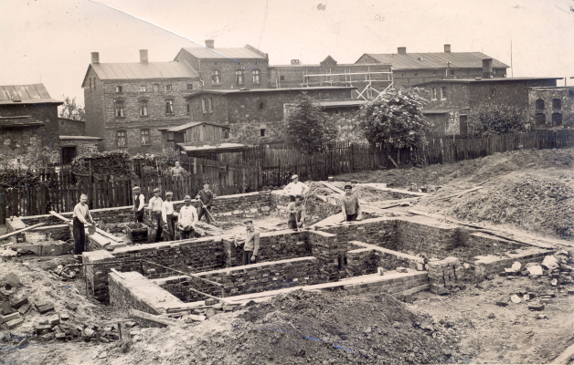 zdjęcie okładki [Stan budowy domu śpiewaczego na dzień 14.06.1938 r.]