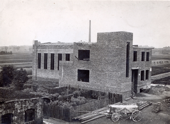 zdjęcie okładki [Stan budowy domu śpiewaczego na dzień 31.07.1938 r.]
