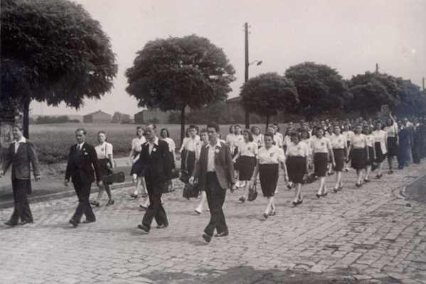 zdjęcie okładki [Chór "Dzwon" Halemba - Okręgowy XVII Zjazd Śpiewaczy Bielszowice 22.06.1947 r.]