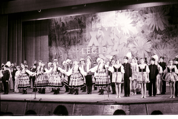 zdjęcie okładki 20-lecie zespołu tanecznego ZDK Zaborze - występy w Hali Sportu Zabrze, Matejki