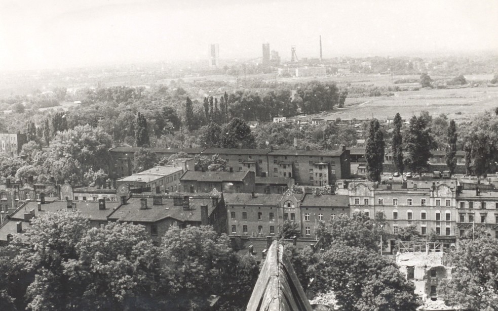 zdjęcie okładki Panorama z wieży kościoła par. pw św. Wawrzyńca w stronę zach. - Wirek