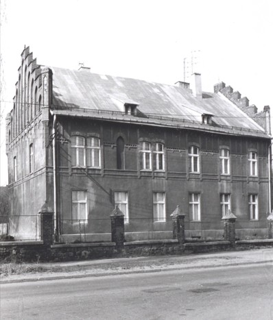 zdjęcie okładki Ul. Czajkowskiego 16, Plebania paraf. śś. Wawrz. i Anton. - Wirek